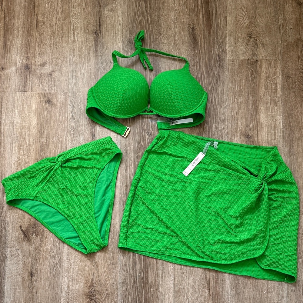 Victoria’s Secret Kelly Green Swim Bikini Set – Women’s Three Piece